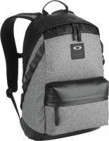 Фото - Рюкзак Oakley Holbrook 20L LX 20 л