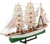 Фото - Збірна модель Revell Gorch Fock 60th Anniversary Edition (1:253) 