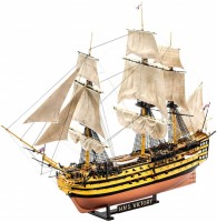 Model do sklejania (modelarstwo) Revell Battle of Trafalgar (1:225) 