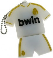 Фото - USB-флешка Uniq Football Uniform Ronaldo Bwin 32 ГБ
