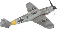 Фото - Збірна модель Zvezda German Fighter Messerschmitt Bf.109 F2 (1:72) 