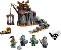 Zdjęcia - Klocki Lego Journey to the Skull Dungeons 71717 