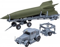 Фото - Збірна модель Revell SS-100 Gigant with Transporter and V2 (1:72) 