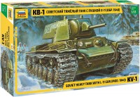 Фото - Збірна модель Zvezda Soviet Heavy Tank with L-11 Gun (mod. 1940) KV-1 (1:35) 