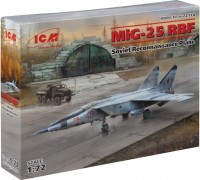 Фото - Збірна модель ICM MiG-25 RBF (1:72) 
