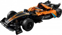 Zdjęcia - Klocki Lego NEOM McLaren Formula E Race Car 42169 