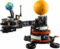 Klocki Lego Planet Earth and Moon in Orbit 42179 