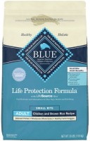 Zdjęcia - Karm dla psów Blue Buffalo Life Protection Adult Small Bite Chicken 