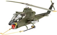 Фото - Збірна модель Revell Bell AH-1G Cobra (1:32) 