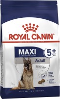 Karm dla psów Royal Canin Maxi Adult 5+ 4 kg