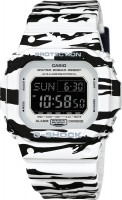 Фото - Наручний годинник Casio G-Shock DW-D5600BW-7 
