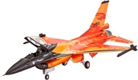 Model do sklejania (modelarstwo) Revell Lockheed Martin F-16 Mlu Solo Display (1:72) 
