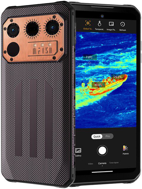 iiiF150 Raptor 5G vs Raptor - porównanie: Wyświetlacz