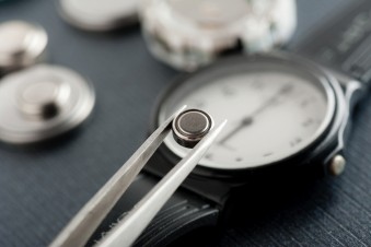 Муки вибору: типи батарейок для наручних годинників