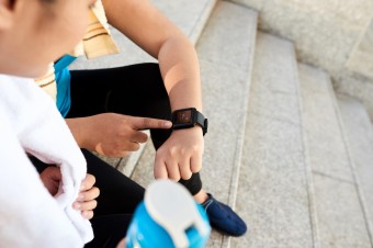 Jak działają czujniki w smartwatchach i smartbandach?